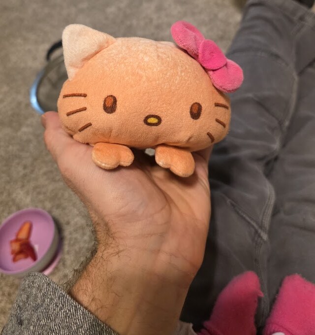 The original loaf-shaped cat plush